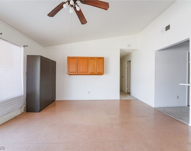 2102 E Russell Road - Photo Thumbnail 10