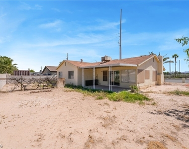 2102 E Russell Road - Photo Thumbnail 27