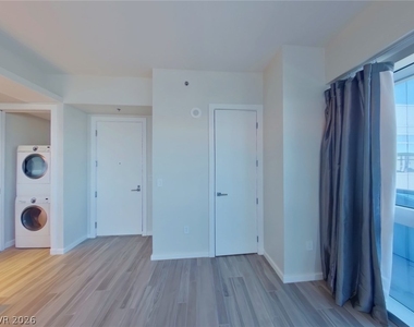 4471 Dean Martin Drive - Photo Thumbnail 10