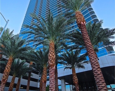 4471 Dean Martin Drive - Photo Thumbnail 34
