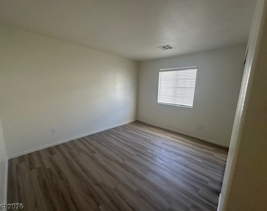 8410 Eldora Avenue - Photo Thumbnail 5