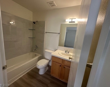 8410 Eldora Avenue - Photo Thumbnail 8