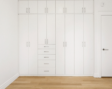 554 West 54th Street - Photo Thumbnail 7