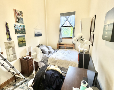 West 87th Street - Photo Thumbnail 4