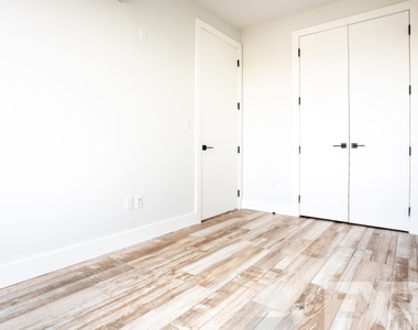 8 Fairview Place - Photo Thumbnail 4