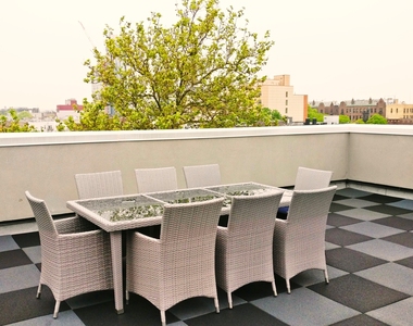 8 Fairview Place - Photo Thumbnail 10