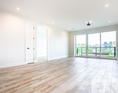 8 Fairview Place - Photo Thumbnail 2