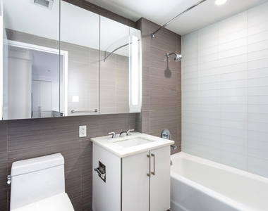 3 West 36th Street - Photo Thumbnail 5