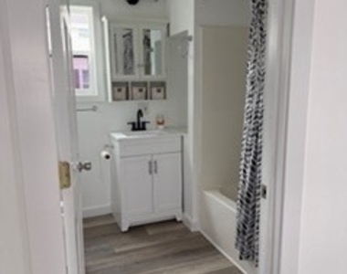 5 Walnut Street - Photo Thumbnail 2