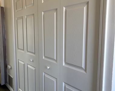 122 W High Street - Photo Thumbnail 14
