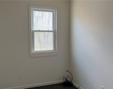 122 W High Street - Photo Thumbnail 9