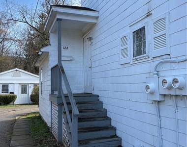 122 W High Street - Photo Thumbnail 2
