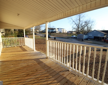 201 Jennings Street - Photo Thumbnail 8