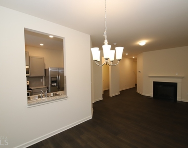 85 Chastain Circle - Photo Thumbnail 3