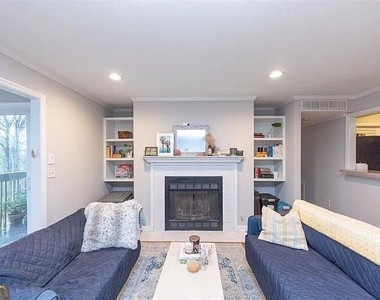 4630 Vinings Central Run Se - Photo Thumbnail 2