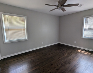 4308 Sheppard Drive - Photo Thumbnail 8