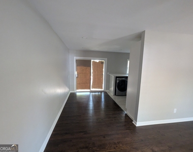 4308 Sheppard Drive - Photo Thumbnail 4