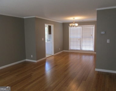 502 B Park Avenue - Photo Thumbnail 2