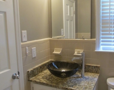 502 B Park Avenue - Photo Thumbnail 7