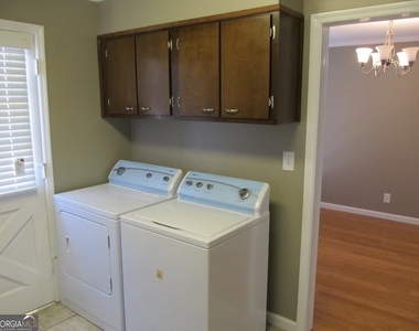 502 B Park Avenue - Photo Thumbnail 4