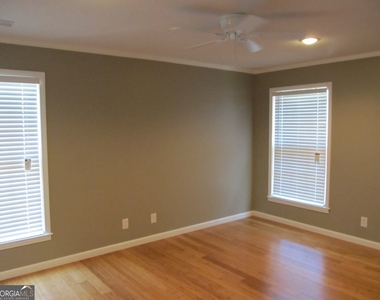 502 B Park Avenue - Photo Thumbnail 5
