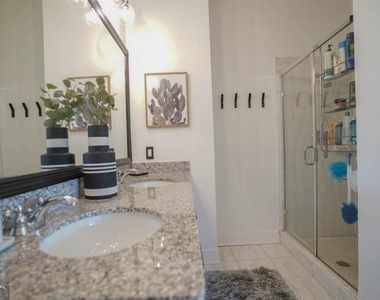 384 Ralph Mcgill Boulevard - Photo Thumbnail 12