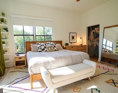 384 Ralph Mcgill Boulevard - Photo Thumbnail 6