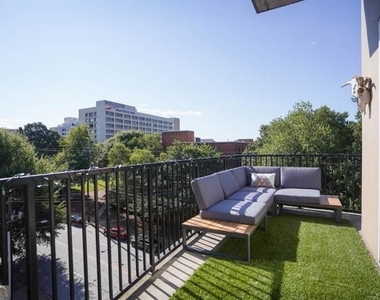 384 Ralph Mcgill Boulevard - Photo Thumbnail 8