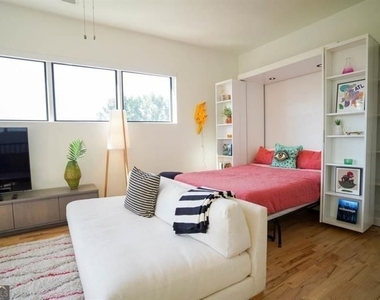 384 Ralph Mcgill Boulevard - Photo Thumbnail 20