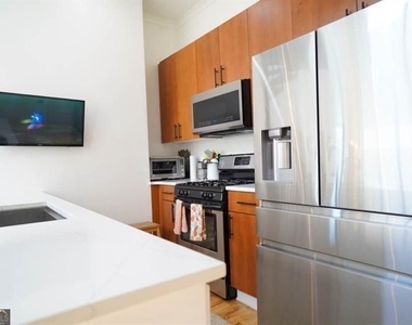 384 Ralph Mcgill Boulevard - Photo Thumbnail 5