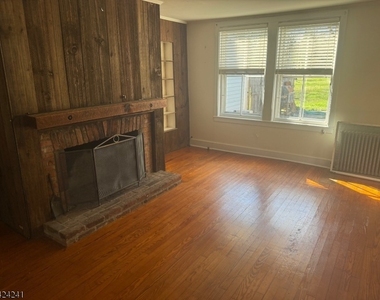 7 James St - Photo Thumbnail 6
