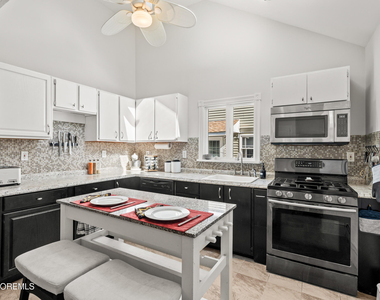 49 Franklin Avenue - Photo Thumbnail 13