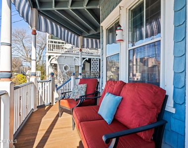 49 Franklin Avenue - Photo Thumbnail 4