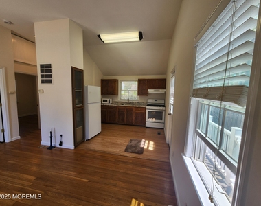 21 Coolidge Drive - Photo Thumbnail 3