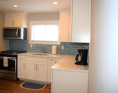 100 18th Avenue - Photo Thumbnail 7