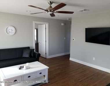100 18th Avenue - Photo Thumbnail 9