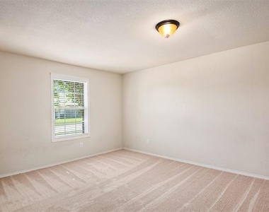 304 Chert Lane - Photo Thumbnail 16