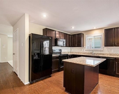 304 Chert Lane - Photo Thumbnail 7