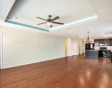 304 Chert Lane - Photo Thumbnail 3