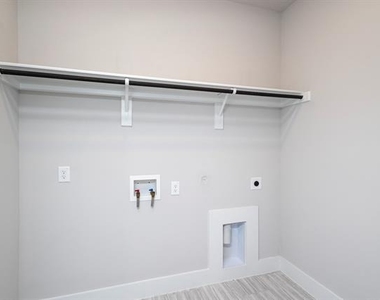 5928 Mustang Creek Lane - Photo Thumbnail 11