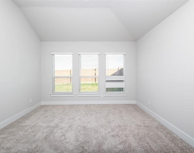 5928 Mustang Creek Lane - Photo Thumbnail 24