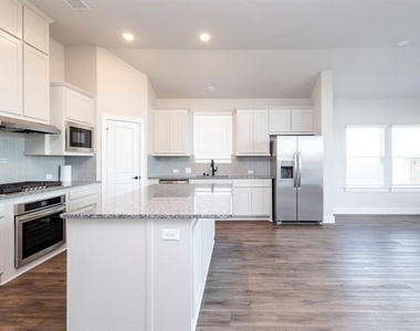 5928 Mustang Creek Lane - Photo Thumbnail 15