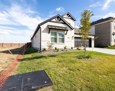 5928 Mustang Creek Lane - Photo Thumbnail 2