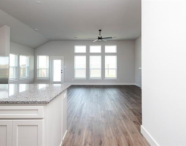 5928 Mustang Creek Lane - Photo Thumbnail 12