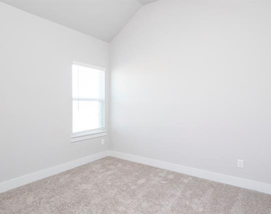 5928 Mustang Creek Lane - Photo Thumbnail 6