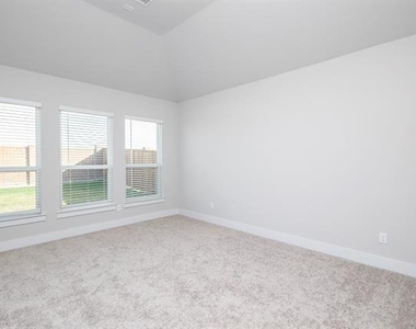 5928 Mustang Creek Lane - Photo Thumbnail 18