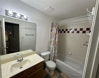 2034 Wimbledon Drive - Photo Thumbnail 5