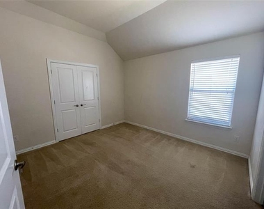 723 Callaway Drive - Photo Thumbnail 18