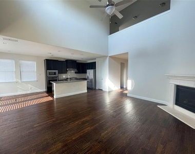 723 Callaway Drive - Photo Thumbnail 11
