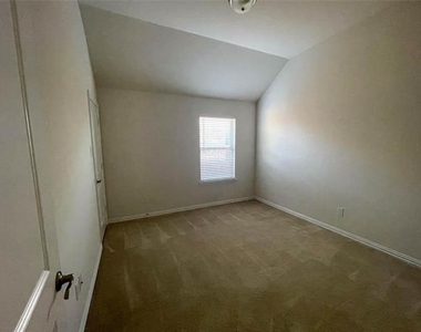 723 Callaway Drive - Photo Thumbnail 20